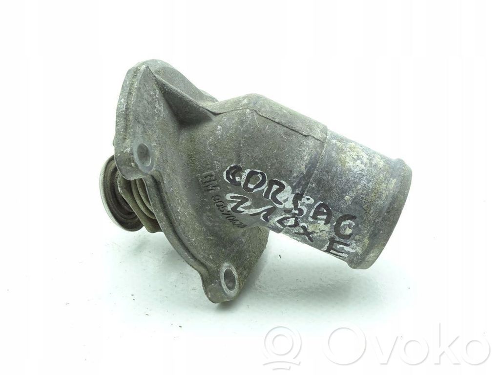 Opel Corsa C Carcasa del termostato 