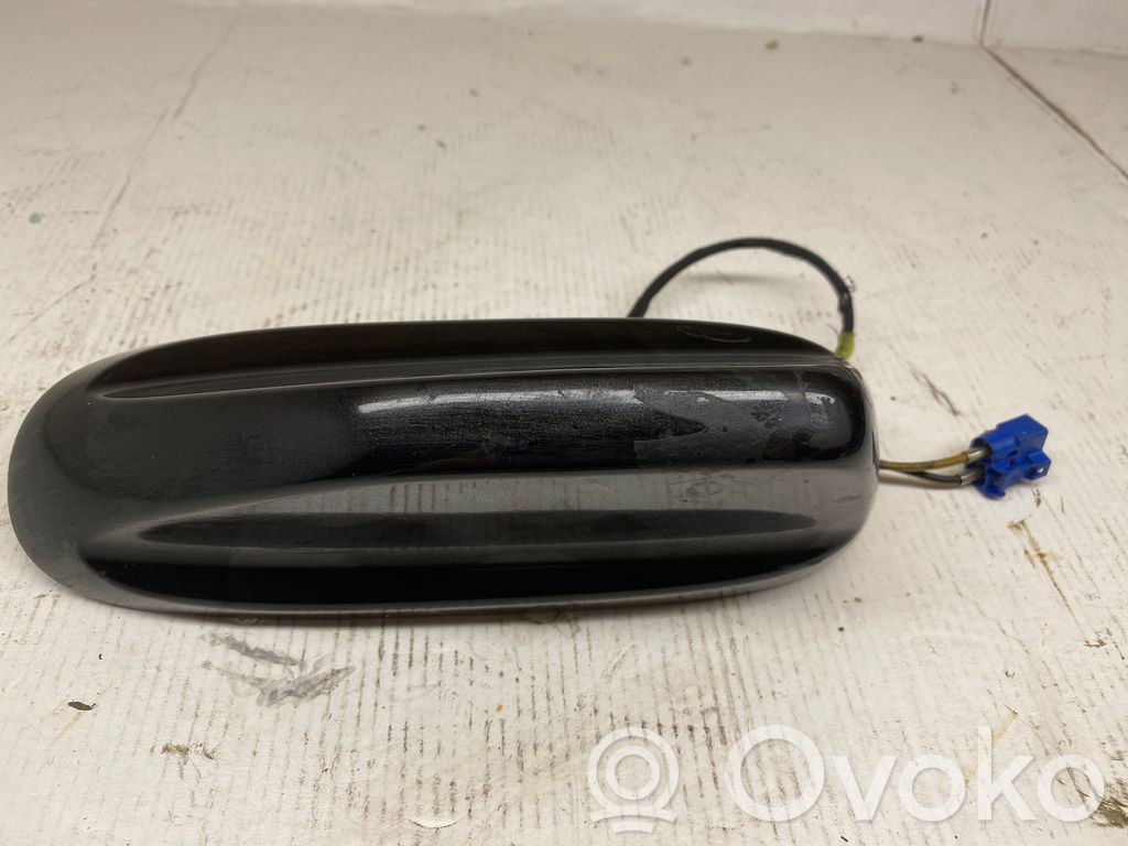Dodge Durango III GPS-pystyantenni 