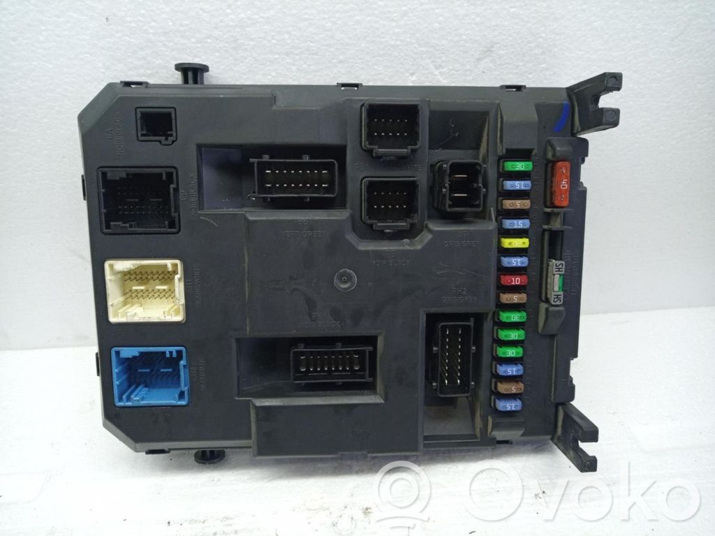 Módulo de fusible   22661F01