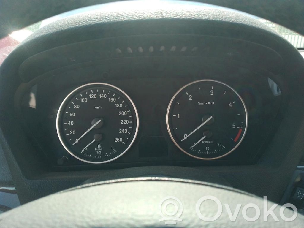 Speedometer (instrument cluster)