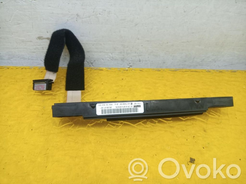 Multifunctional control switch/knob   03744650