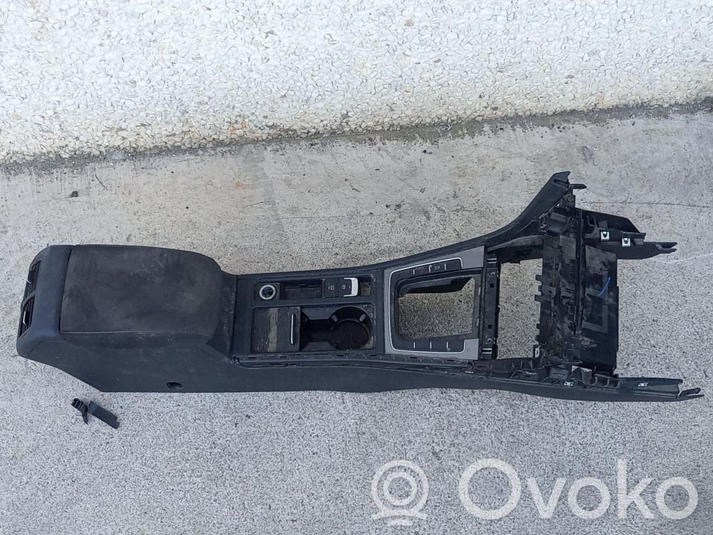 Volkswagen Golf VII Podłokietnik tylnej kanapy 