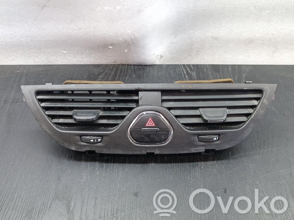 Opel Corsa E Rejilla de ventilación central del panel 