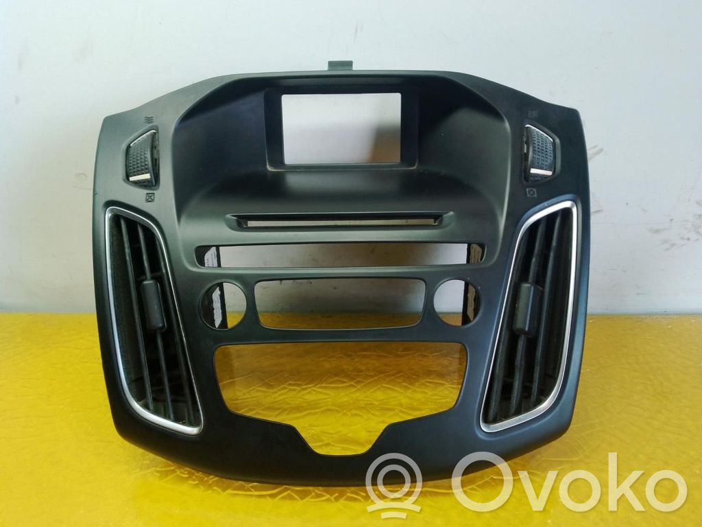 Ford Focus Dash center air vent grill 