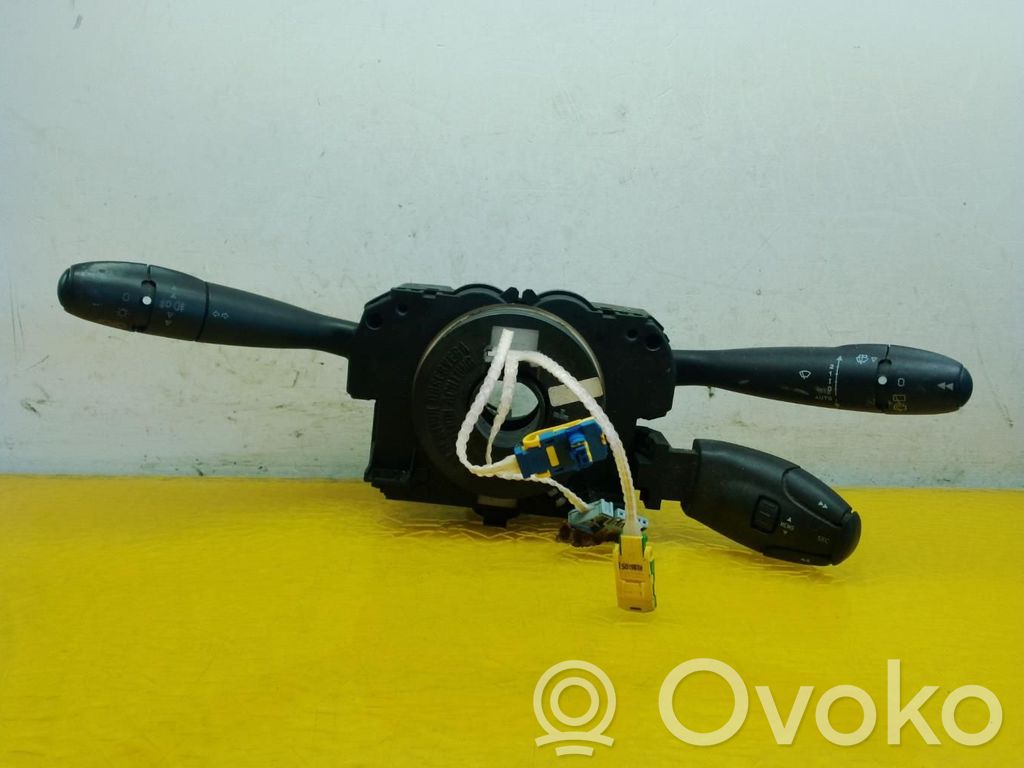 Multifunctional control switch/knob   9660883