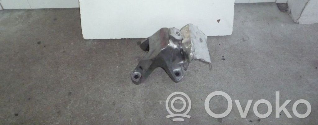 Audi A5 Engine mounting bracket 
