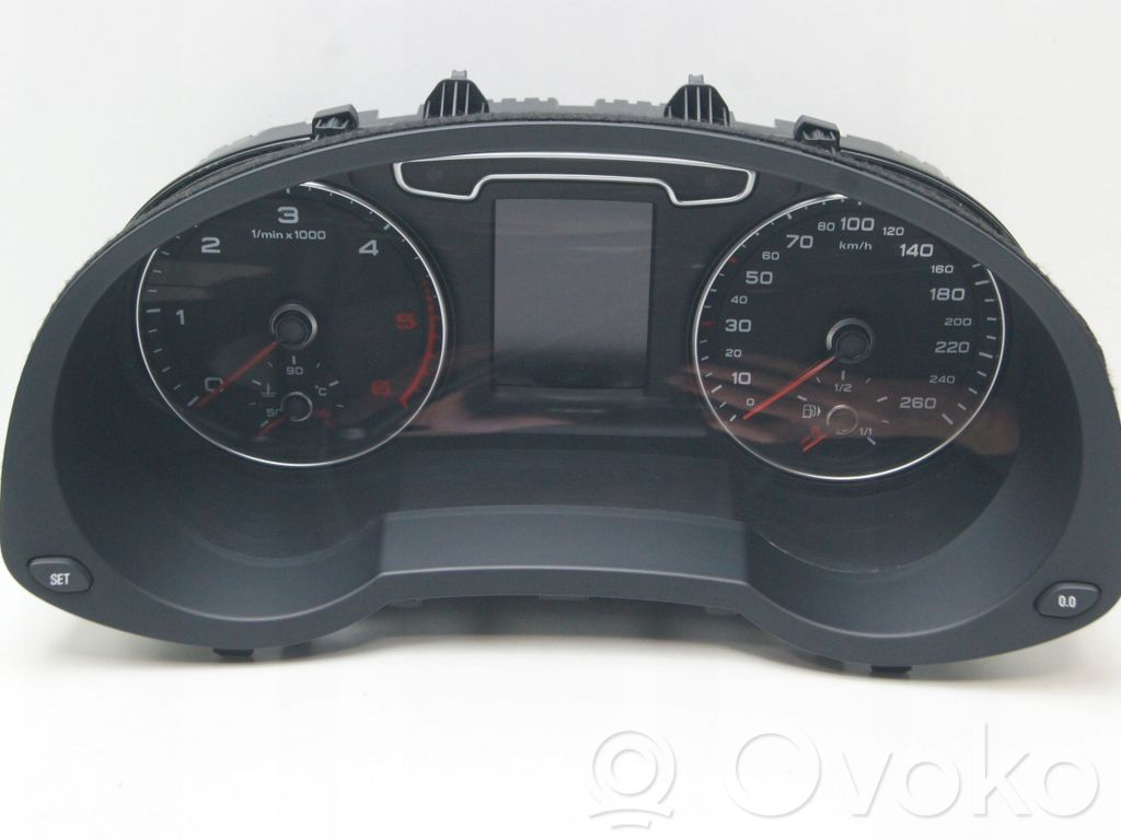 Audi Q3 8U Nopeusmittari (mittaristo) 