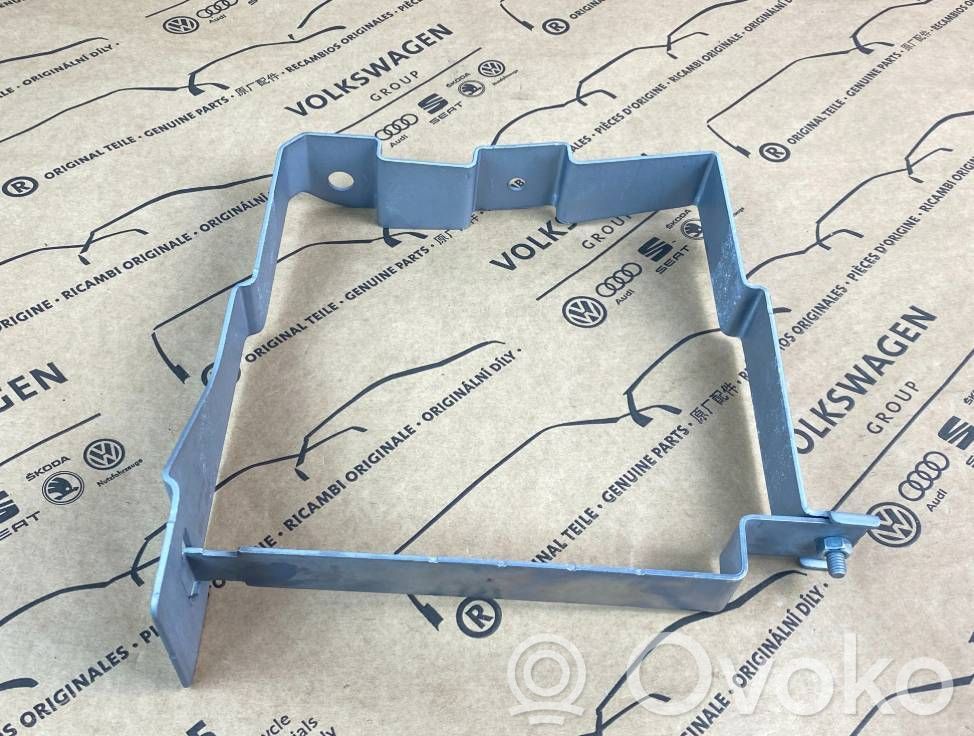 Volkswagen Tiguan Bridă fixare baterie 