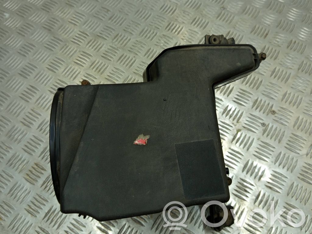 Air filter box   7M519600B