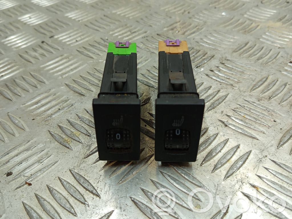 Seat heating switch   7M3963564