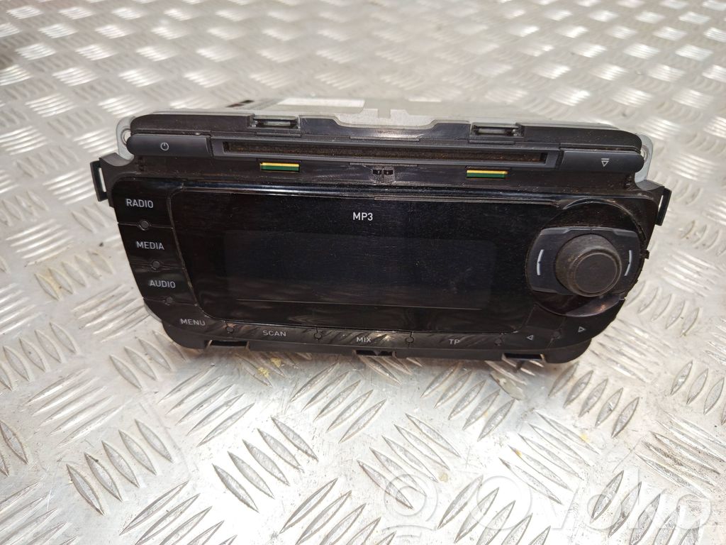 Seat Ibiza IV (6J,6P) Panel / Radioodtwarzacz CD/DVD/GPS 