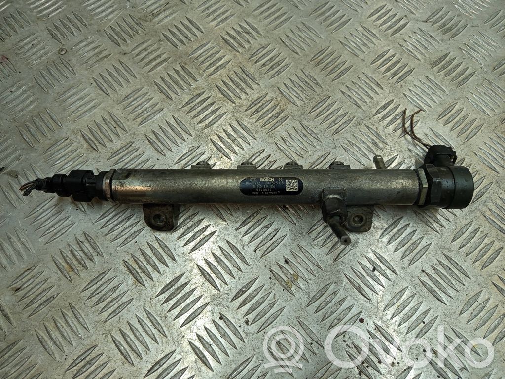Opel Astra H Polttoainepääputki 