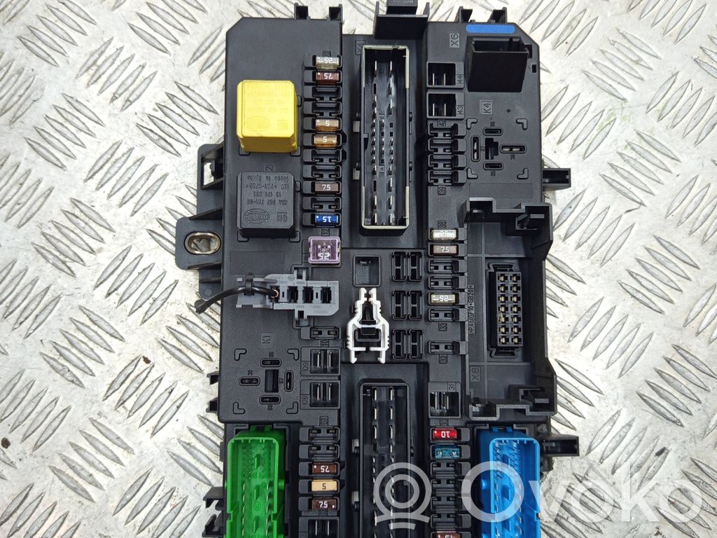 Opel Astra H Juego de caja de fusibles 