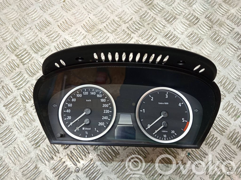 BMW 5 E60 E61 Spidometras (prietaisų skydelis) 