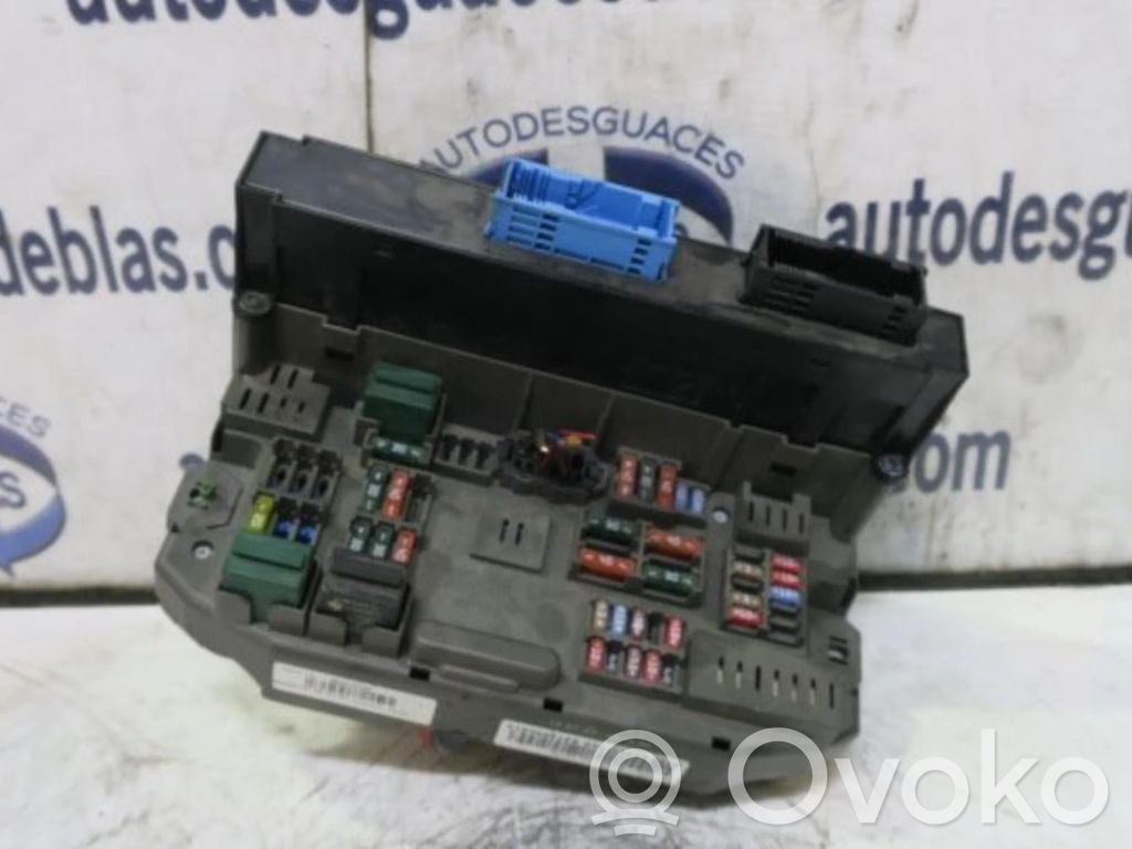 Módulo de fusible   64496121030101,64496121030101