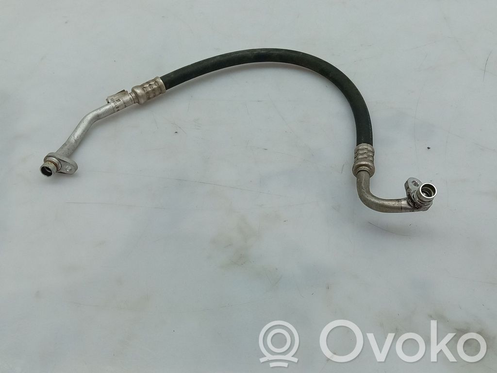 Ilmastointilaitteen putki (A/C)   924909815R