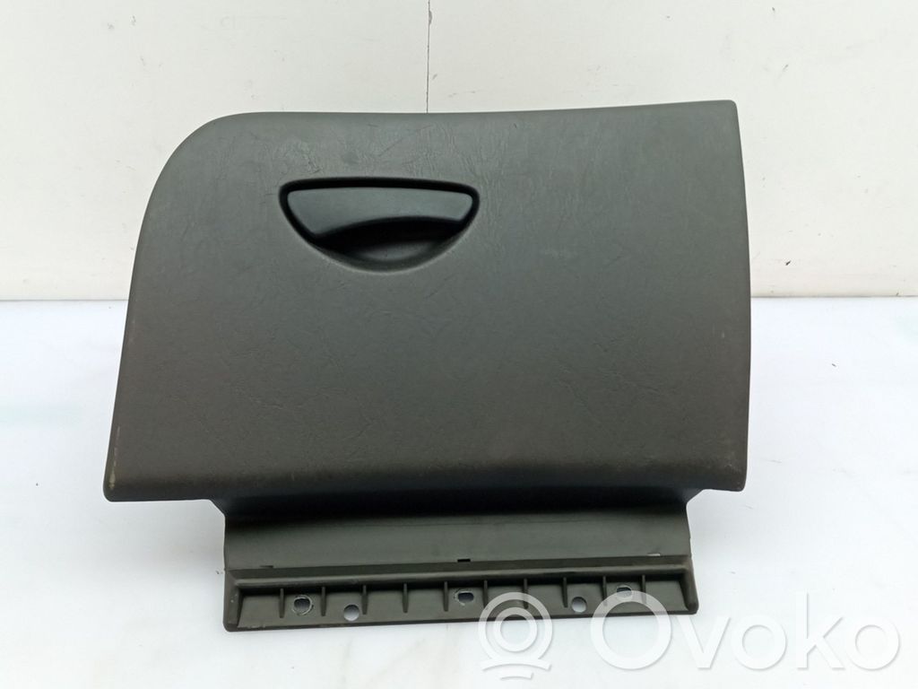 Ford Focus Glove box 