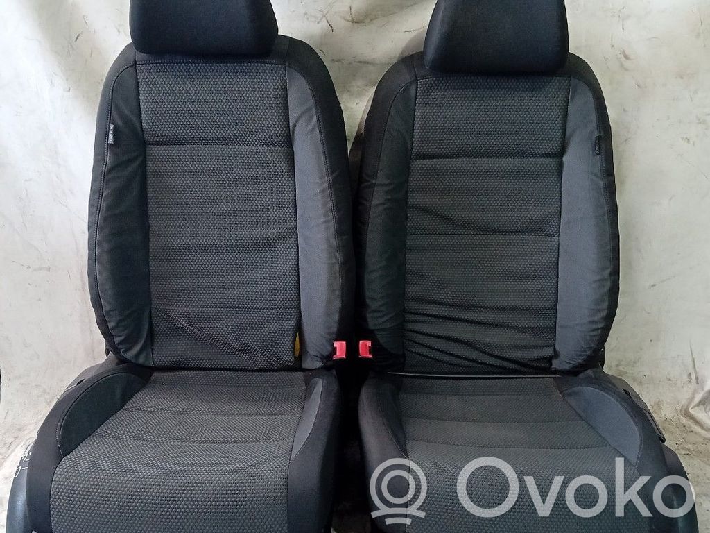 Volkswagen Golf VI Juego del asiento