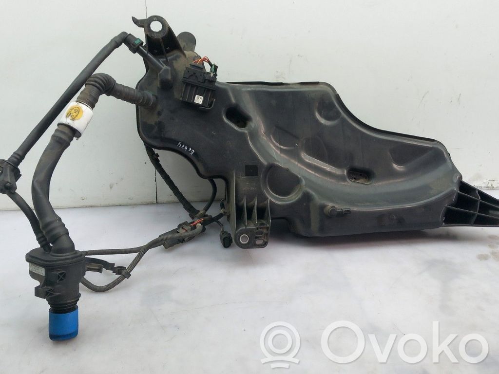 Serbatoio vaschetta liquido AdBlue   5Q0131877R