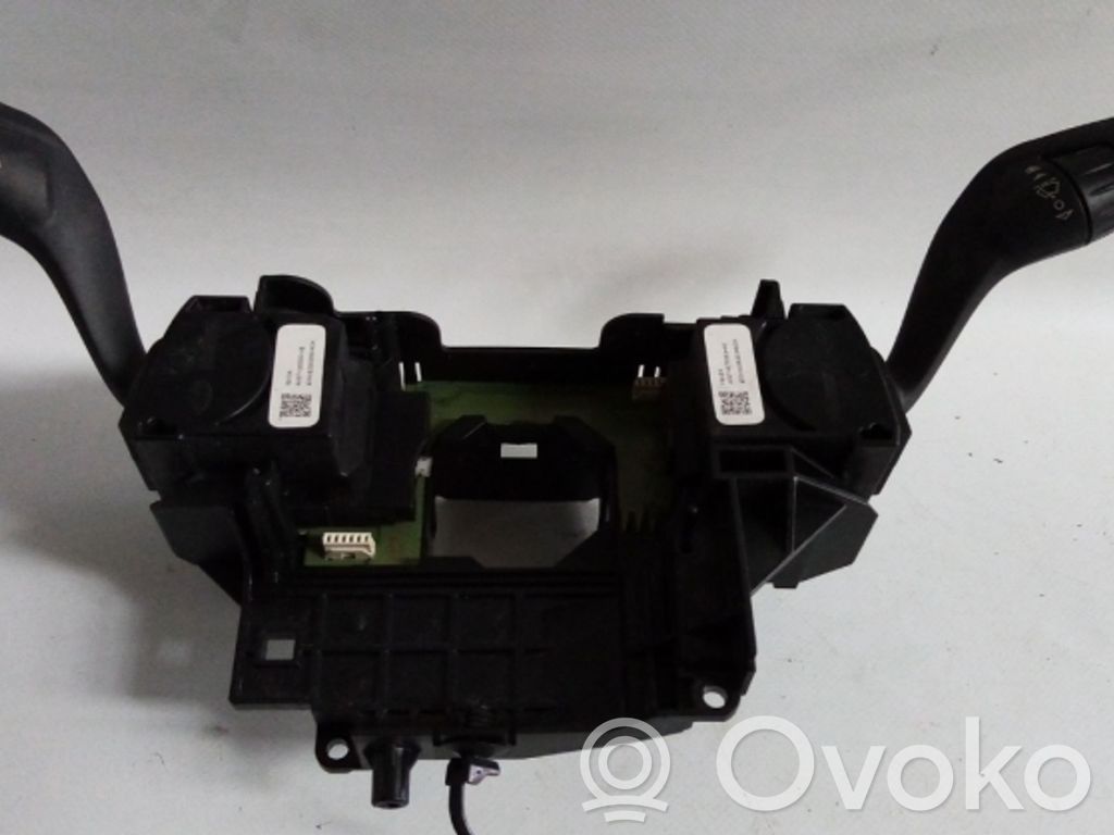 Ford Focus Alte comutatoare/butoane 