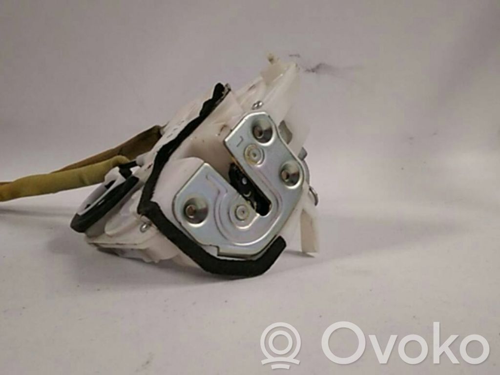 Rear door lock   8D07A0284