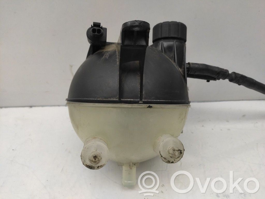 Mercedes-Benz A W169 Vase d'expansion / réservoir de liquide de refroidissement