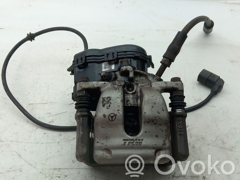 Mercedes-Benz A W176 Tylny zacisk hamulcowy 