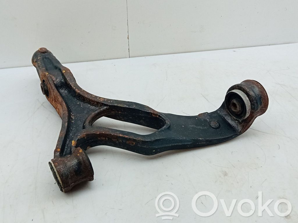 Etutukivarsi   7L0407154B