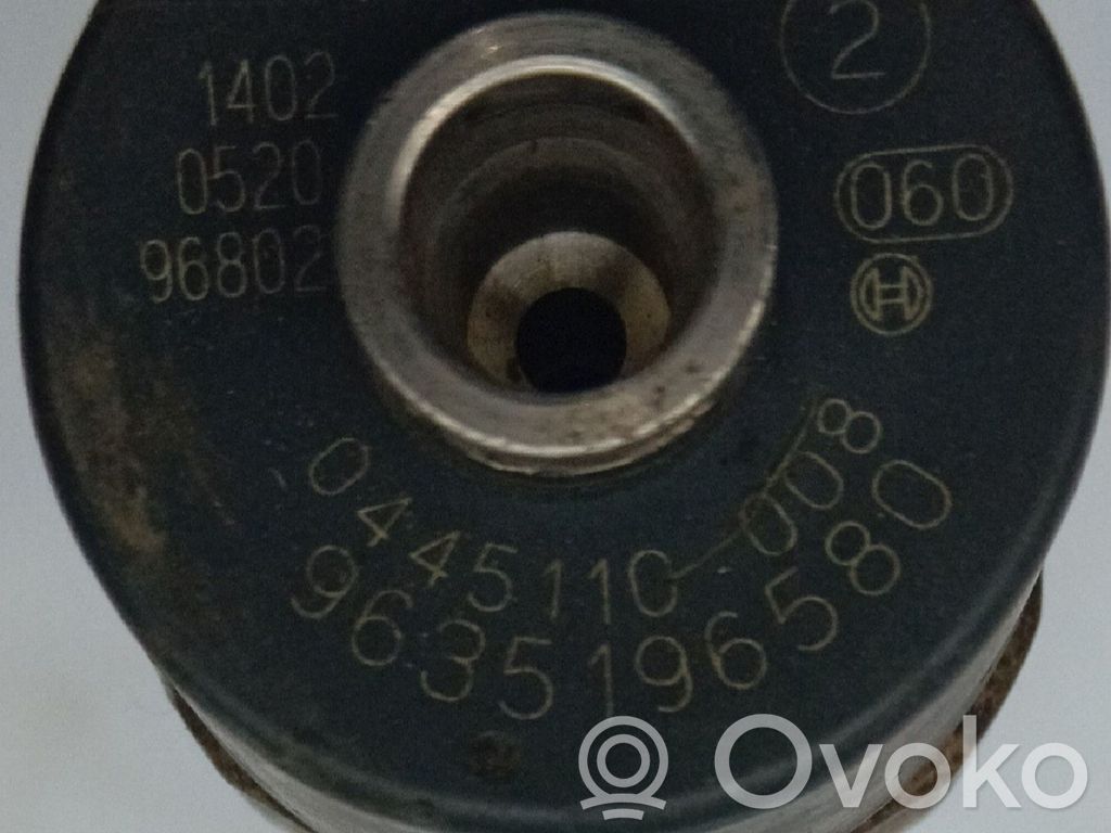 Inyector de combustible   0445110008
