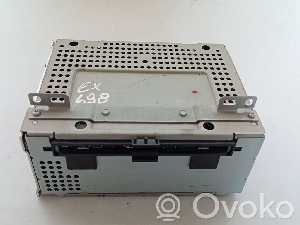 Ford Courier Panel / Radioodtwarzacz CD/DVD/GPS 