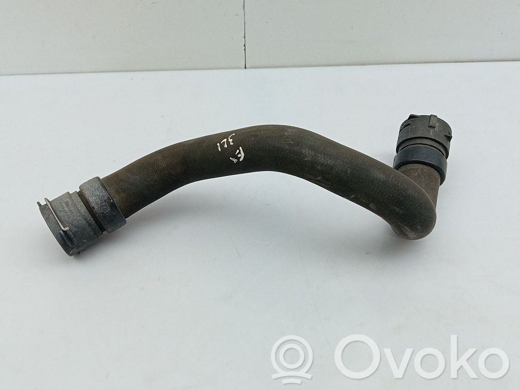 Opel Astra K Välijäähdyttimen letku 