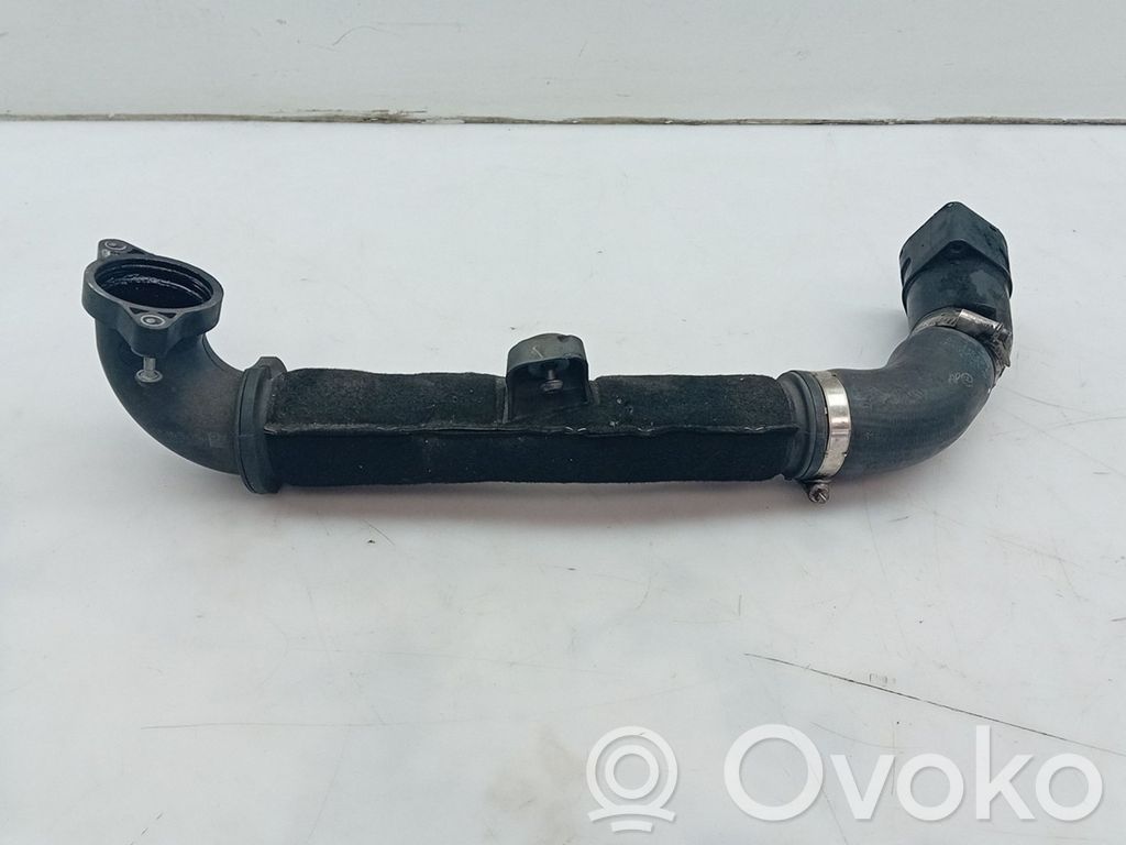 Tubo flessibile intercooler   04L145828G