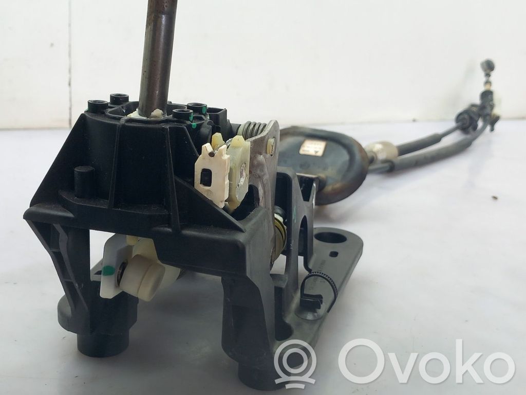 Peugeot 208 I Palanca/selector de cambios 