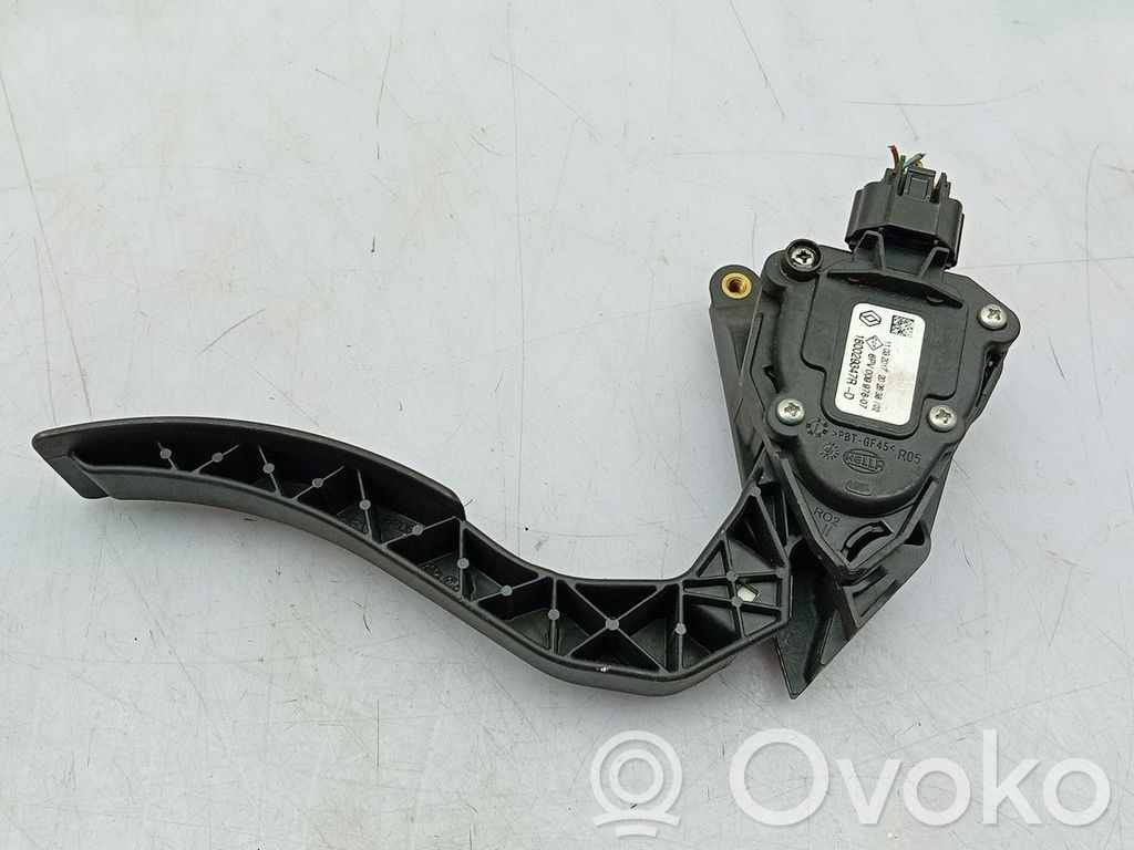Renault Clio IV Pedał gazu / przyspieszenia 