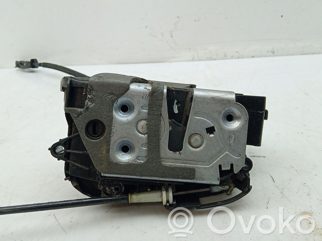Serrure de porte avant   8A6AA21813
