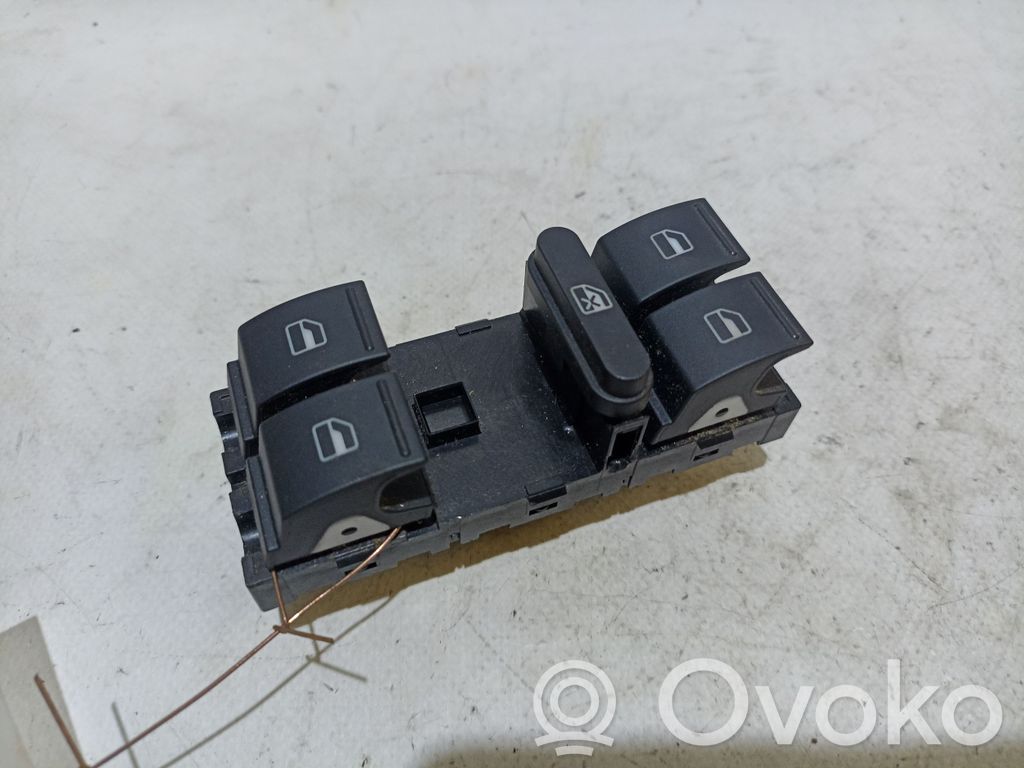 Interruptor del elevalunas eléctrico   1K4959857B