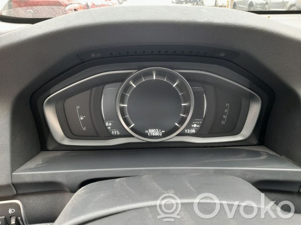 Speedometer (instrument cluster)   31687362