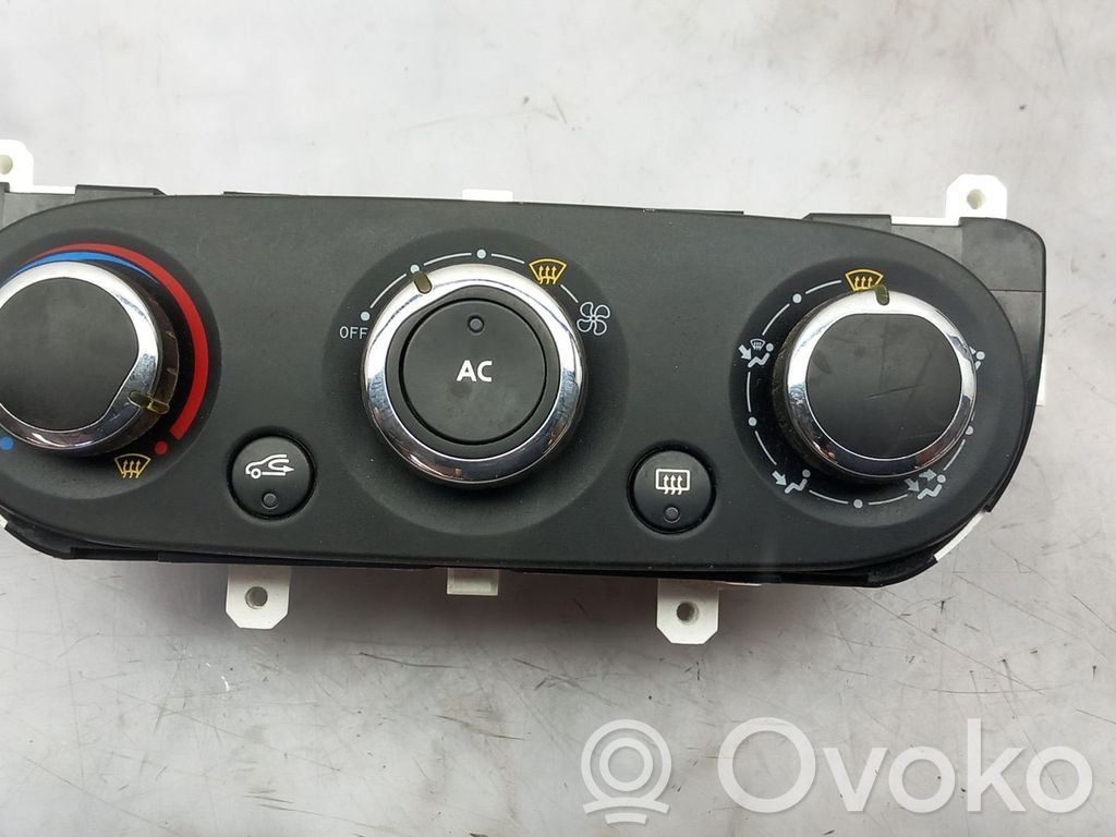 Renault Clio IV Interrupteur de climatisation (A / C) 