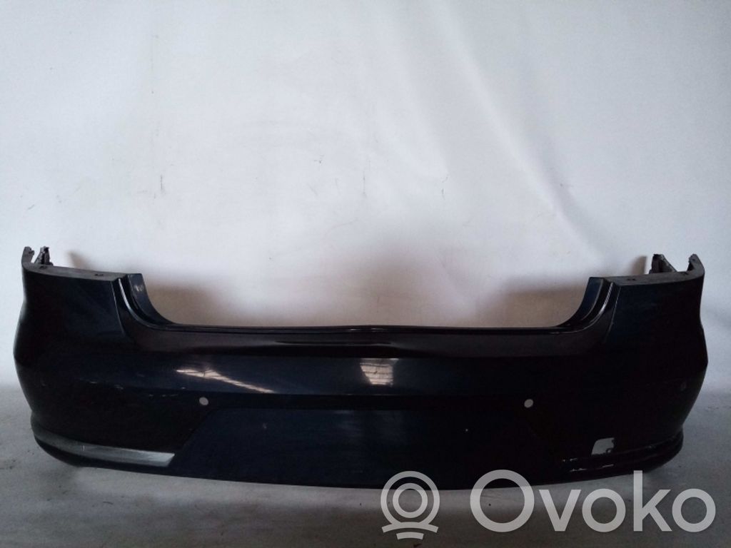 Volkswagen PASSAT B7 Parachoques 