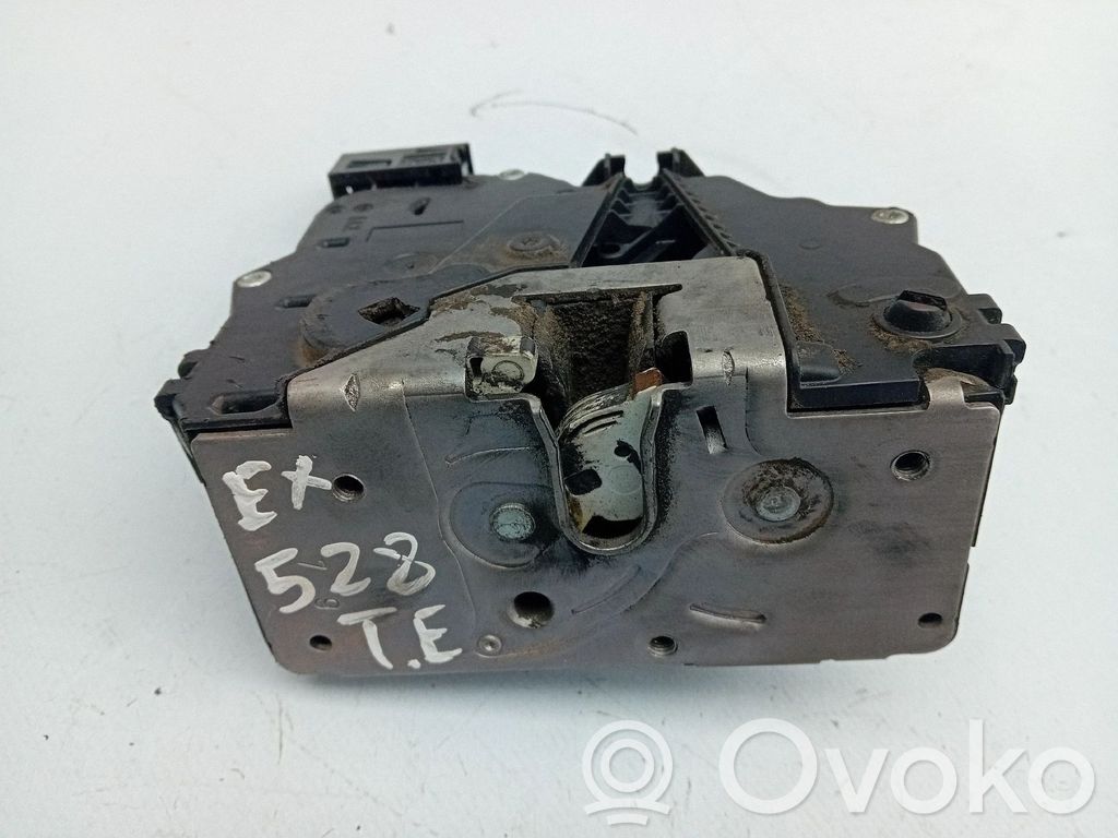 Opel Corsa E Rear door lock 