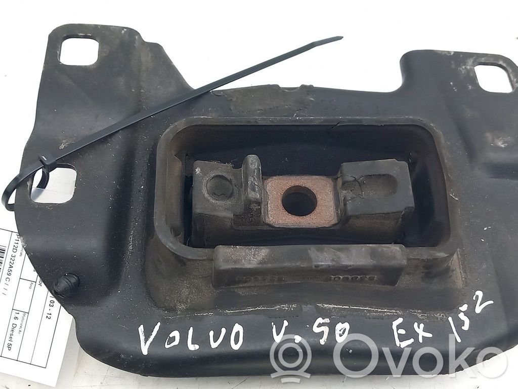 Volvo V50 Engine mount bracket 