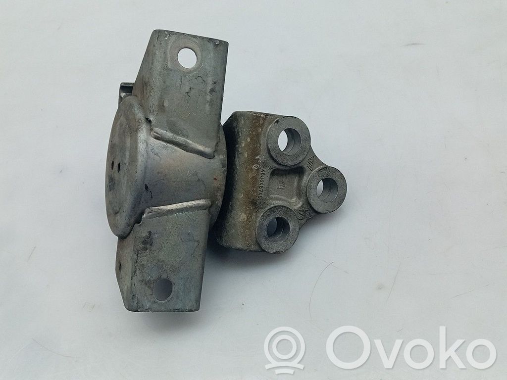 Dzinēja spilvens   468646740
