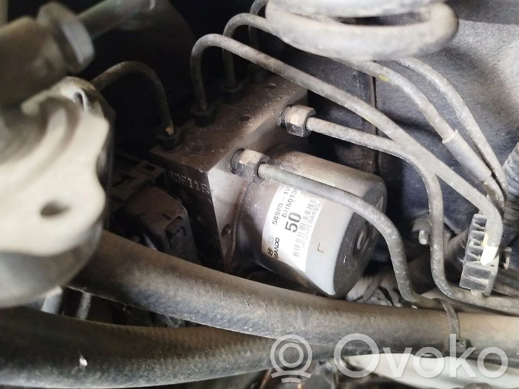 ABS Steuergerät   589201W500