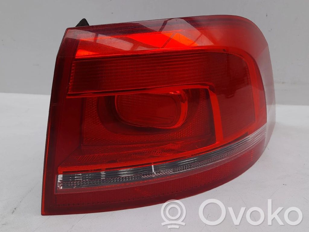 Volkswagen PASSAT B7 Luci posteriori 