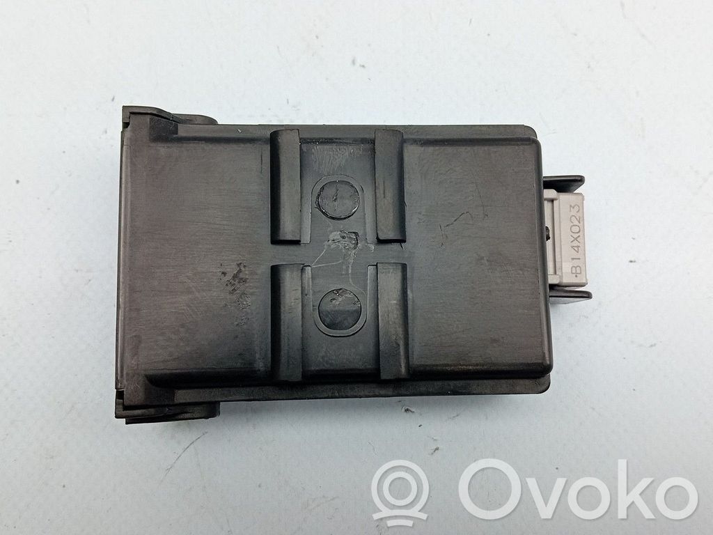 Muut ohjainlaitteet/moduulit   954202V000,223126122