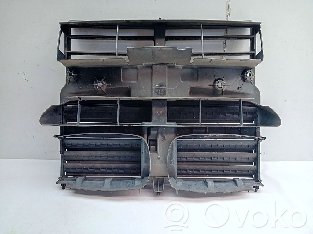 BMW X5 F15 Pas przedni