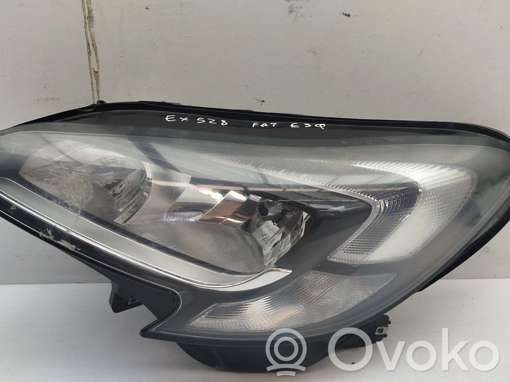 Opel Corsa E Priekšējais lukturis 