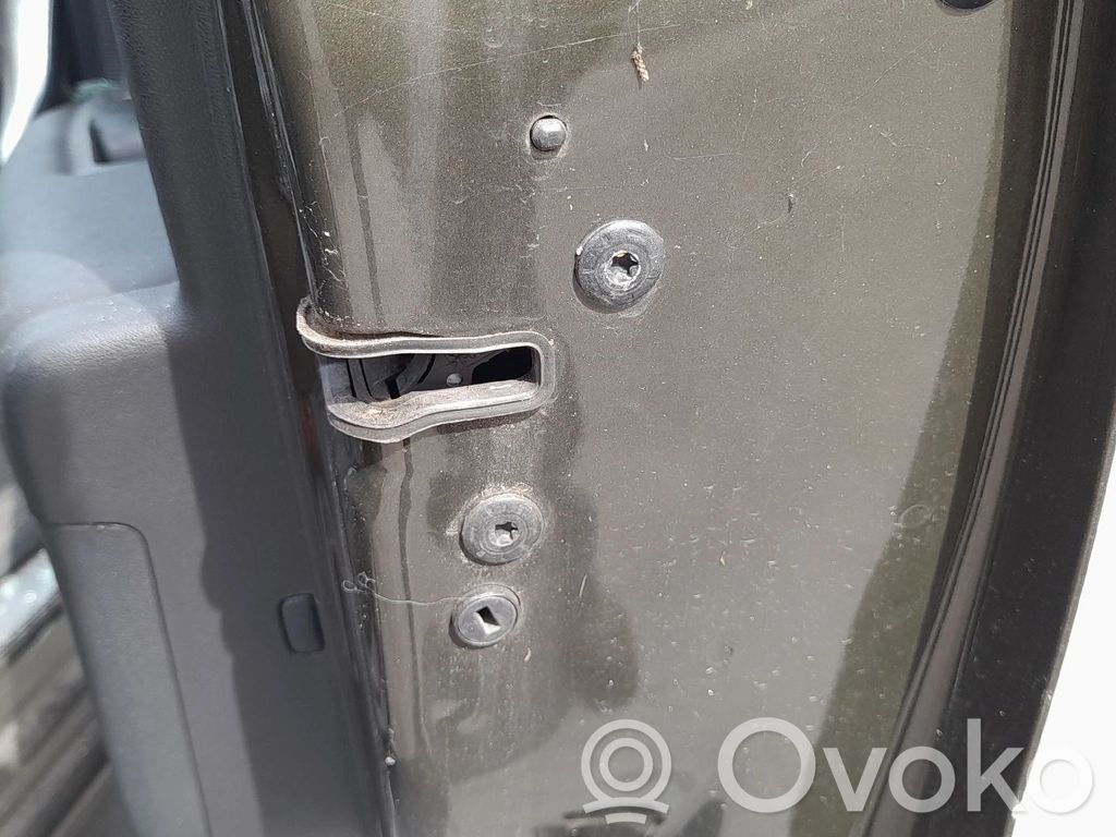 Cerradura de puerta delantera