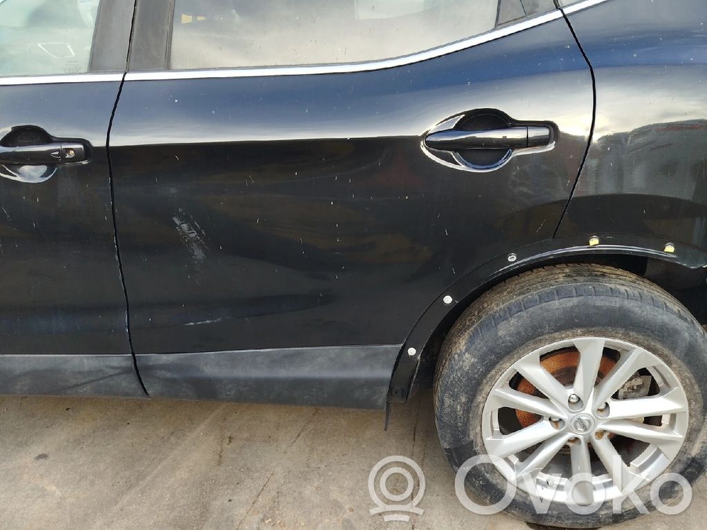 Nissan Qashqai Galinės durys 