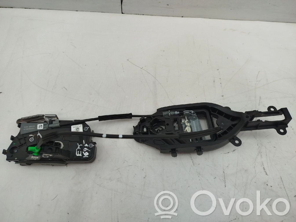 Ford Kuga III Priekšpusē slēdzene 
